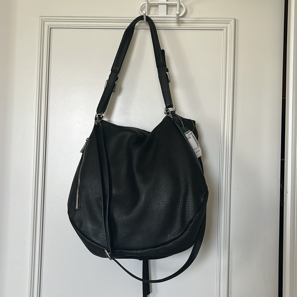 Shoulder bag or crossbody bag. Bought from Simon’s. Never used. - Picture 4 of 4